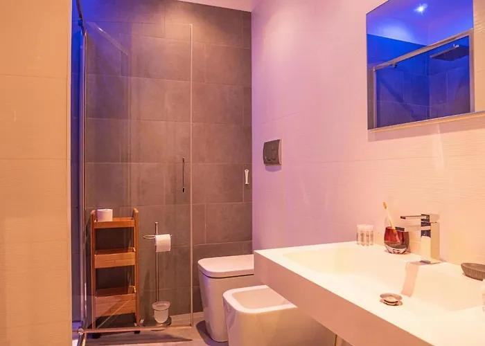 The Rent - One-bedroom In Cenisio District Апартаменты Милан