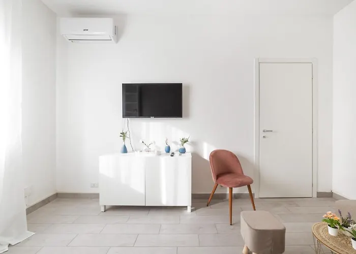 Guesthost - Piazza Tripoli Bright