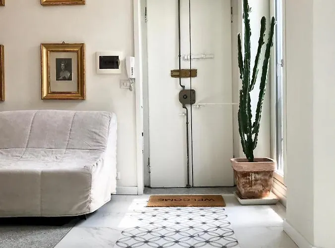 Casa Cairoli