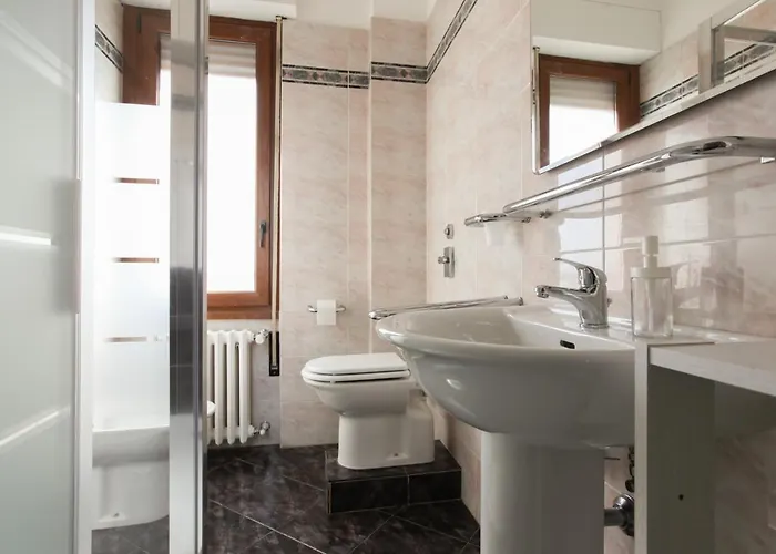 Apartament New Fashion District, 3 Bdrs - 30 Minutes From Linate With New Subway Mediolan