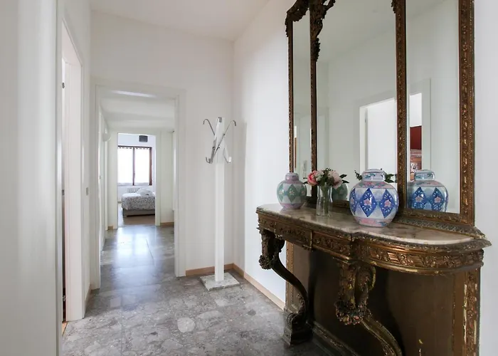 Apartament New Fashion District, 3 Bdrs - 30 Minutes From Linate With New Subway Mediolan