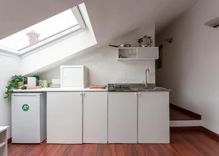 2 Bedroom 2 Bathroom Apt - Duomo 2 *