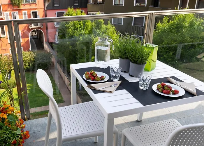 Apartment Vela Centro Con Garage Mailand
