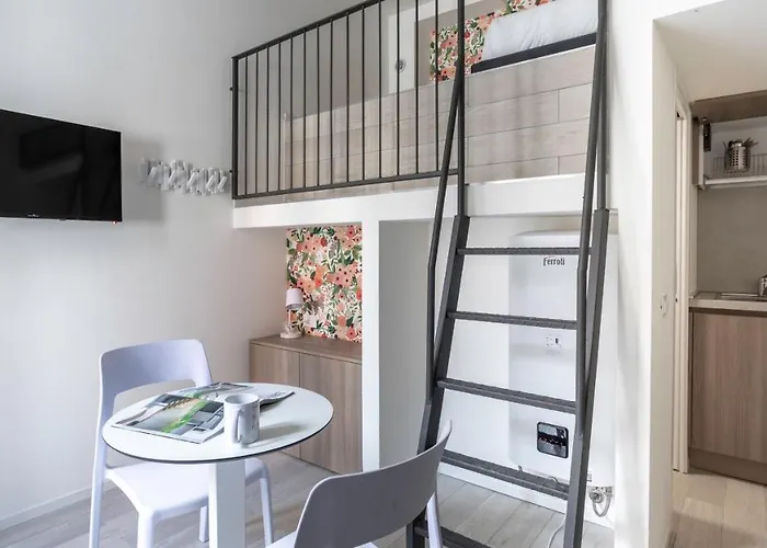 Italianway - The B Village Business Apartment *