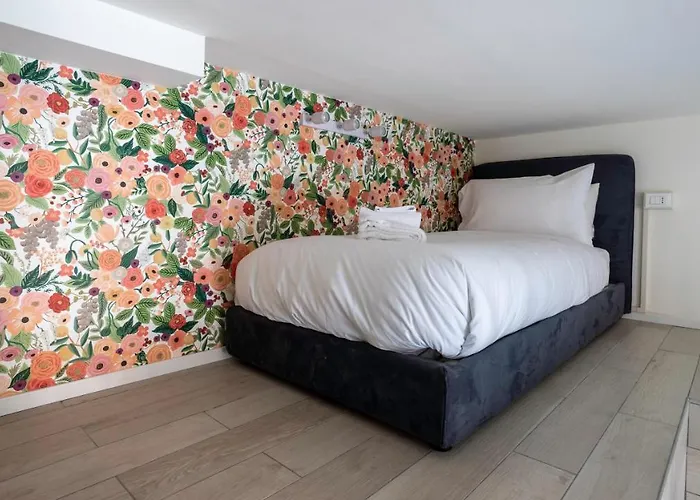 Italianway - The B Village Business Apartment *