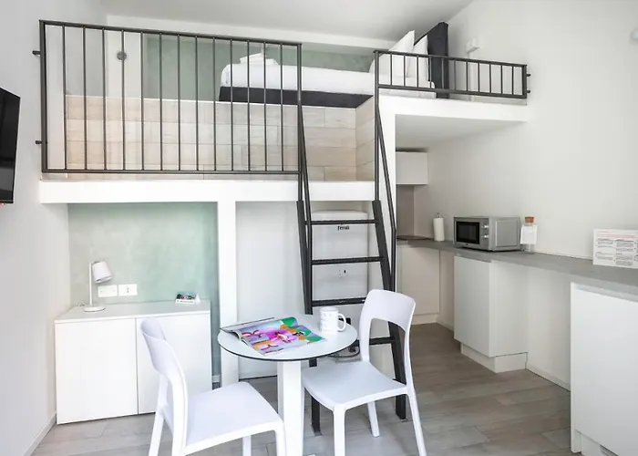 Italianway - The B Village Business Mailand