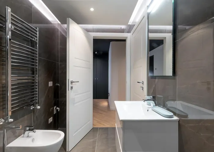 Brera Premium Near Duomo Wifi アパート ミラノ