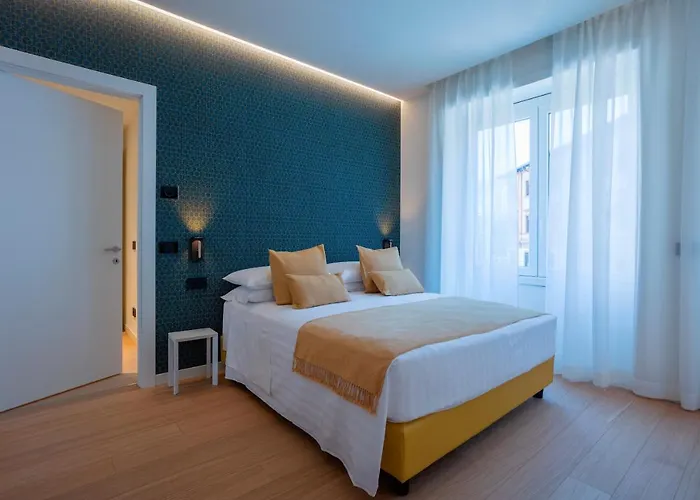 Sant'ambrogio Apartments, Reception H24 דירה *
