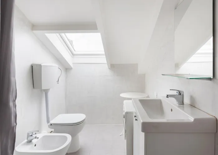 2 Bedroom 2 Bathroom Apt - Duomo 2 דירה *