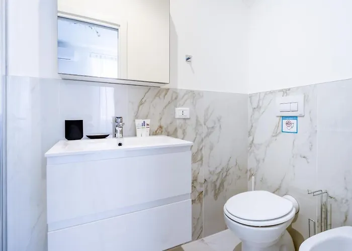 Italianway - The B Village Business Apartment *