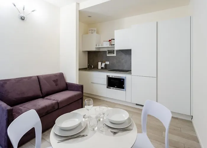 Italianway - The B Village Business Apartment *