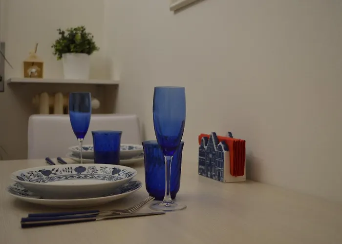 Apartment Design District- Navigli Mini Via Tortona 66 *