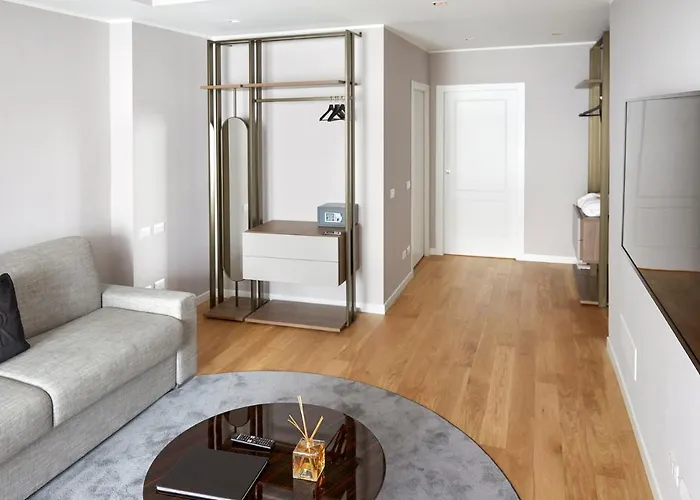 Prestige Boutique -piazza Duomo 4*