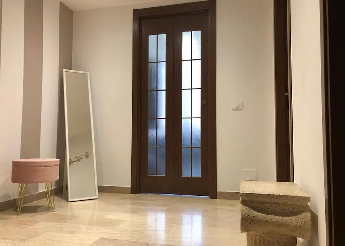 Appartamento Ampio Bilocale A Milano