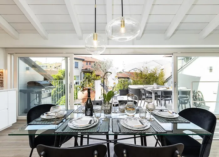 度假居 *villa Olivo*with Private Terrace & Jacuzzi + 3bedrooms *