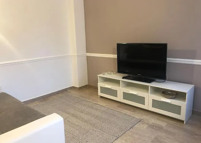 Ampio Bilocale A Milano