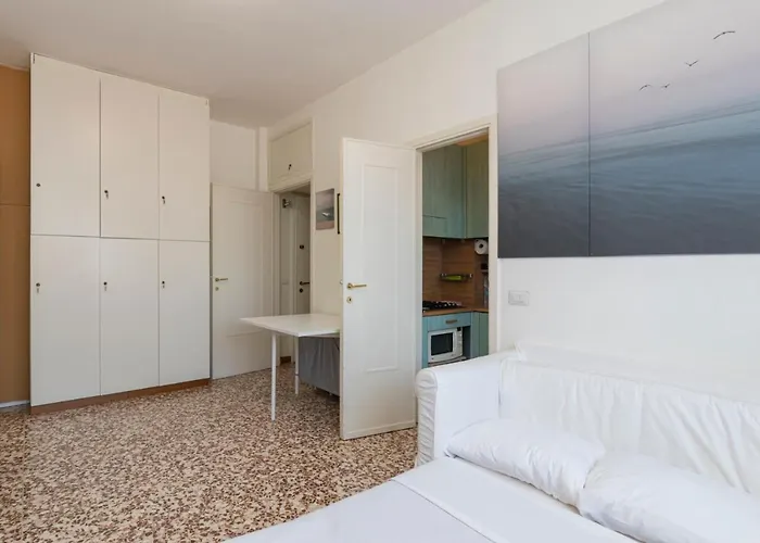 Bordighera - Vicino Iulm / Naba - Wifi A.c. Mailand