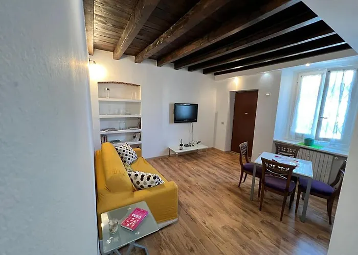 Lovely 1 Bdr In Paolo Sarpi Apartmán