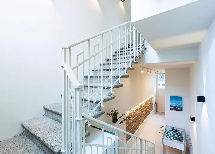 *villa Olivo*with Private Terrace & Jacuzzi + 3bedrooms 度假居