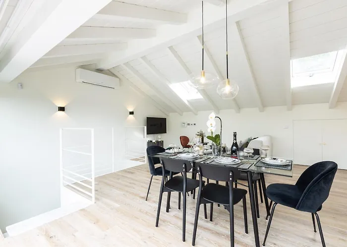 *villa Olivo*with Private Terrace & Jacuzzi + 3bedrooms *