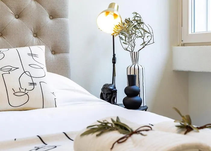 *villa Olivo*with Private Terrace & Jacuzzi + 3bedrooms 度假居 米兰