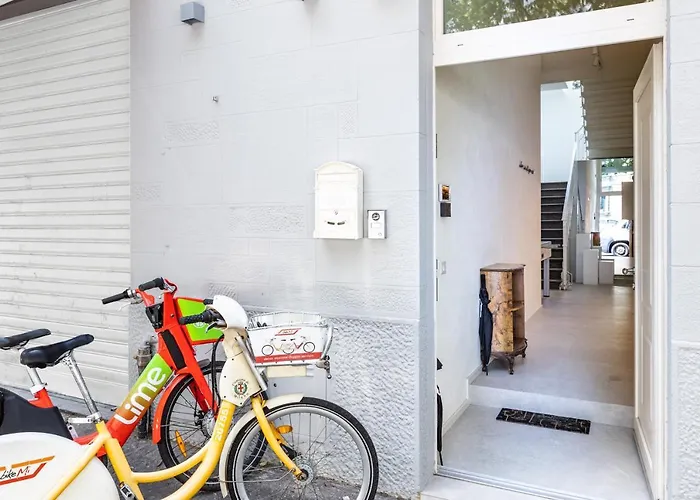 *villa Olivo*with Private Terrace & Jacuzzi + 3bedrooms 度假居