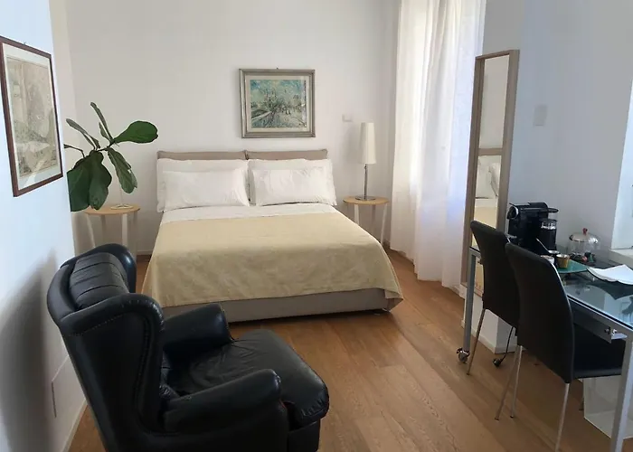 La Casa Di Sole - Corso Buenos Aires - Stazione En-suit Pensjonat Mediolan