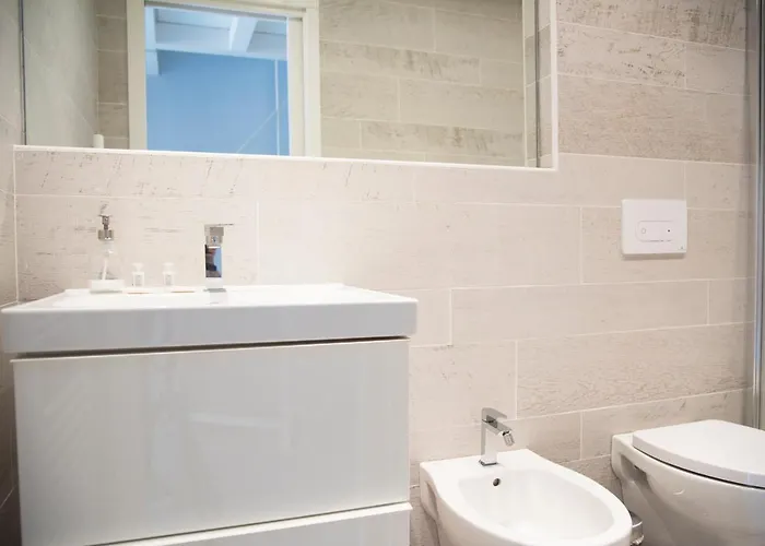 Youhosty - Custodi 12 Milano