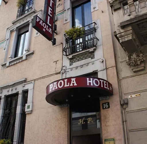Paola Hotel