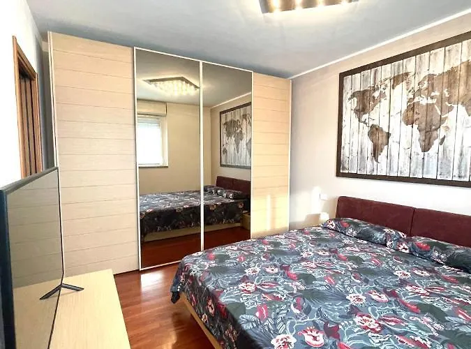 Elegant In With Panoramic Terrace Milaan