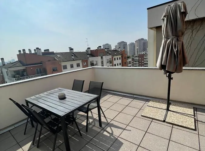 Elegant In With Panoramic Terrace