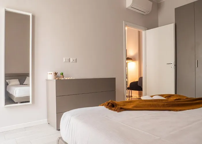 The Rent - With Balcony In Downtown