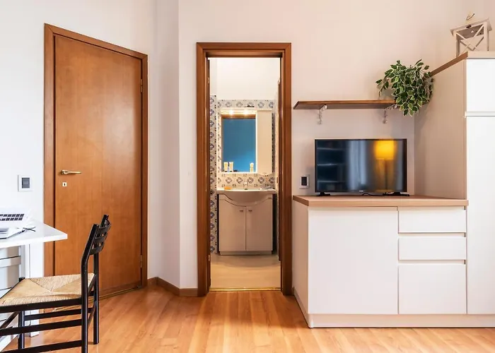 Casa Blu Flexyrent Wifi - No Ac アパート ミラノ