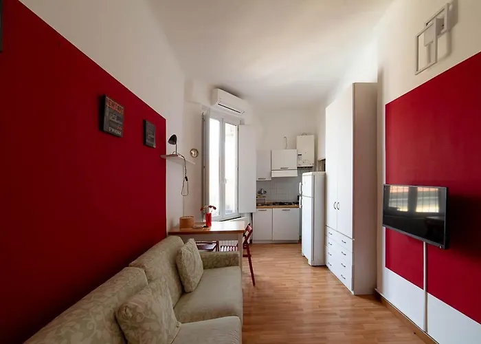 Hbhall Navigli 21 * Milánó