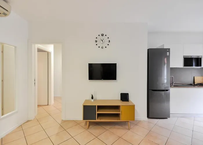 شقة Guesthost - Casa Cri&eli Trilo X5 Con Terrazzo ميلان