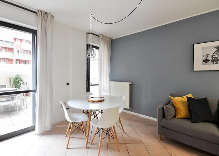 Guesthost - Casa Cri&eli Trilo X5 Con Terrazzo * ميلان
