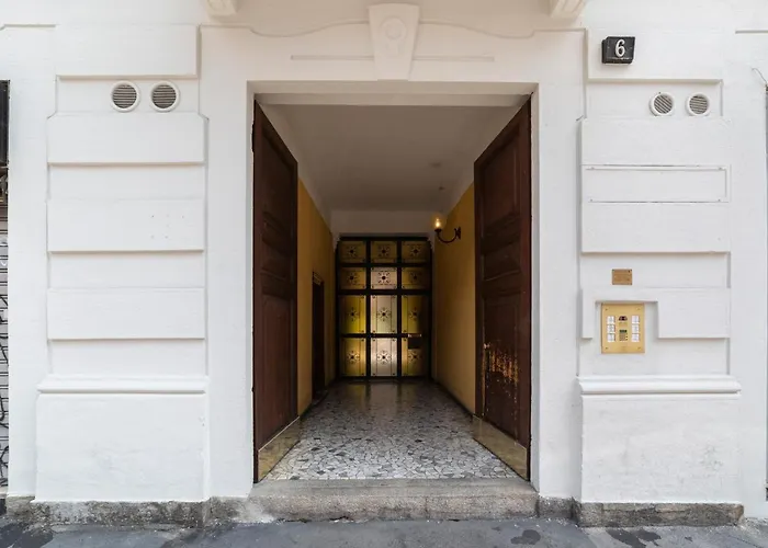 Porta Genova Balcony