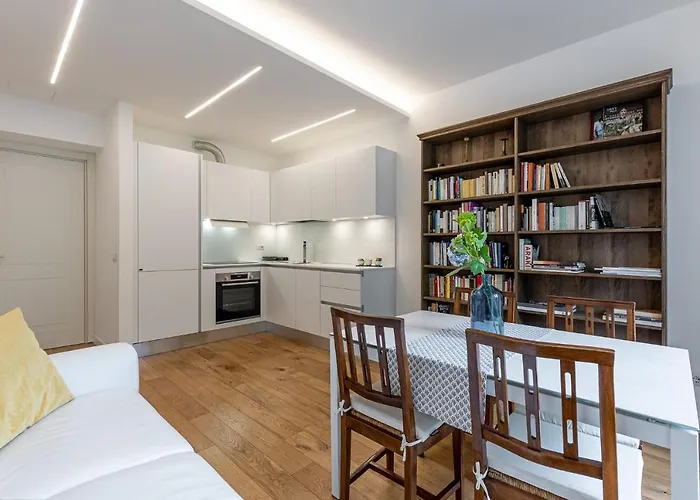 Appartement Beplace In Porta Venezia Milaan