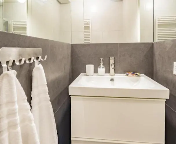 La Casa Colorata - Flats In - Bocconi *