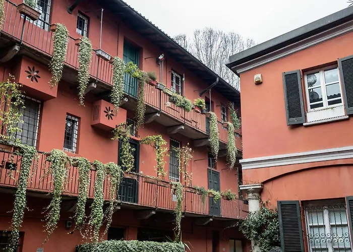 Casa Dolce Casa Alzaia Grande Апартаменты *