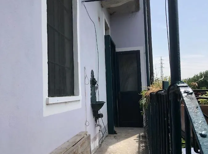 With Terrace And Loft With Garden In Naviglio Pavese