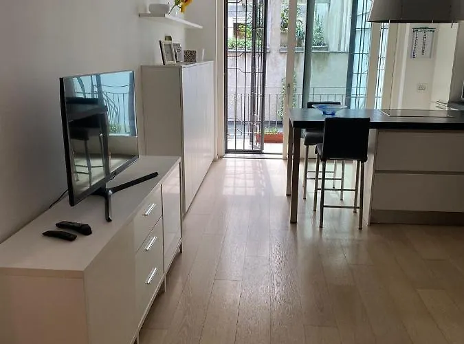 Lovely In The New Porta Nuova Area *