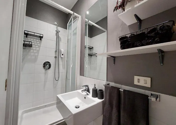 Garibaldi Station - L' Isola Che C'e - 12 Mins To Rho Fiera Milán