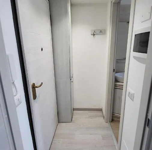 Fondazione Prada Metro Corvetto Splendido Monolocale Ristrutturato Ben Arredato Apartman *