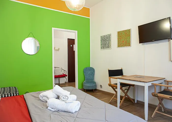 A Due Passi Dal Duomo Milán