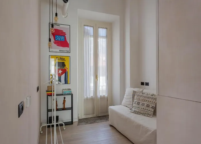 Lovely & Modern In China Town Area - Via Rosmini Lägenhet