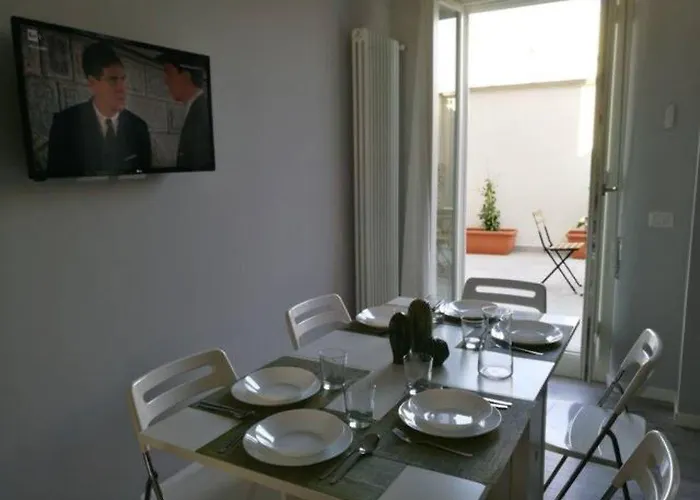 Con Grande Terrazzo In Via Lomellina - Lome 527 Lejlighed