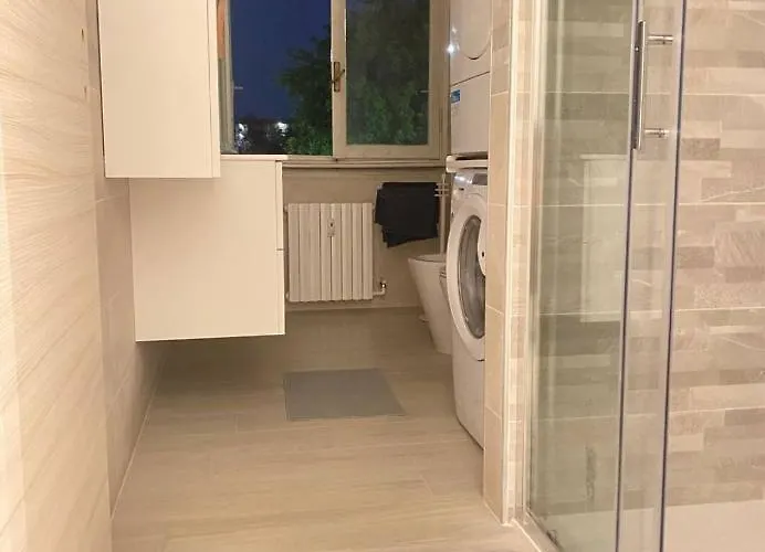 Shining House In Apartament