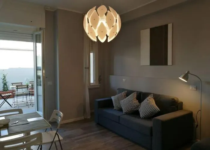 Con Grande Terrazzo In Via Lomellina - Lome 527 * Milano