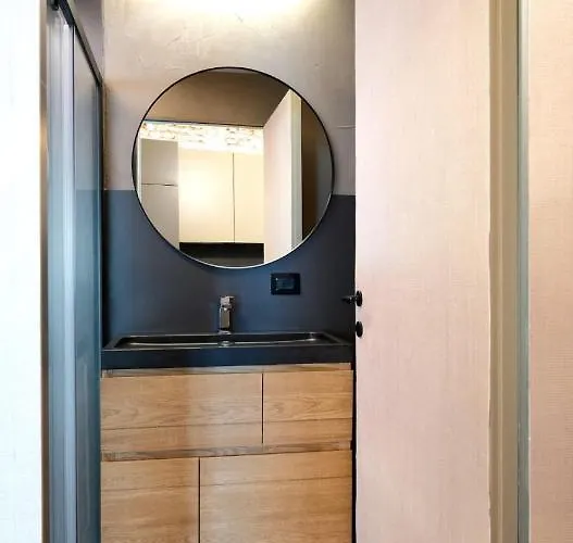 Isola Stylish Loft In アパート